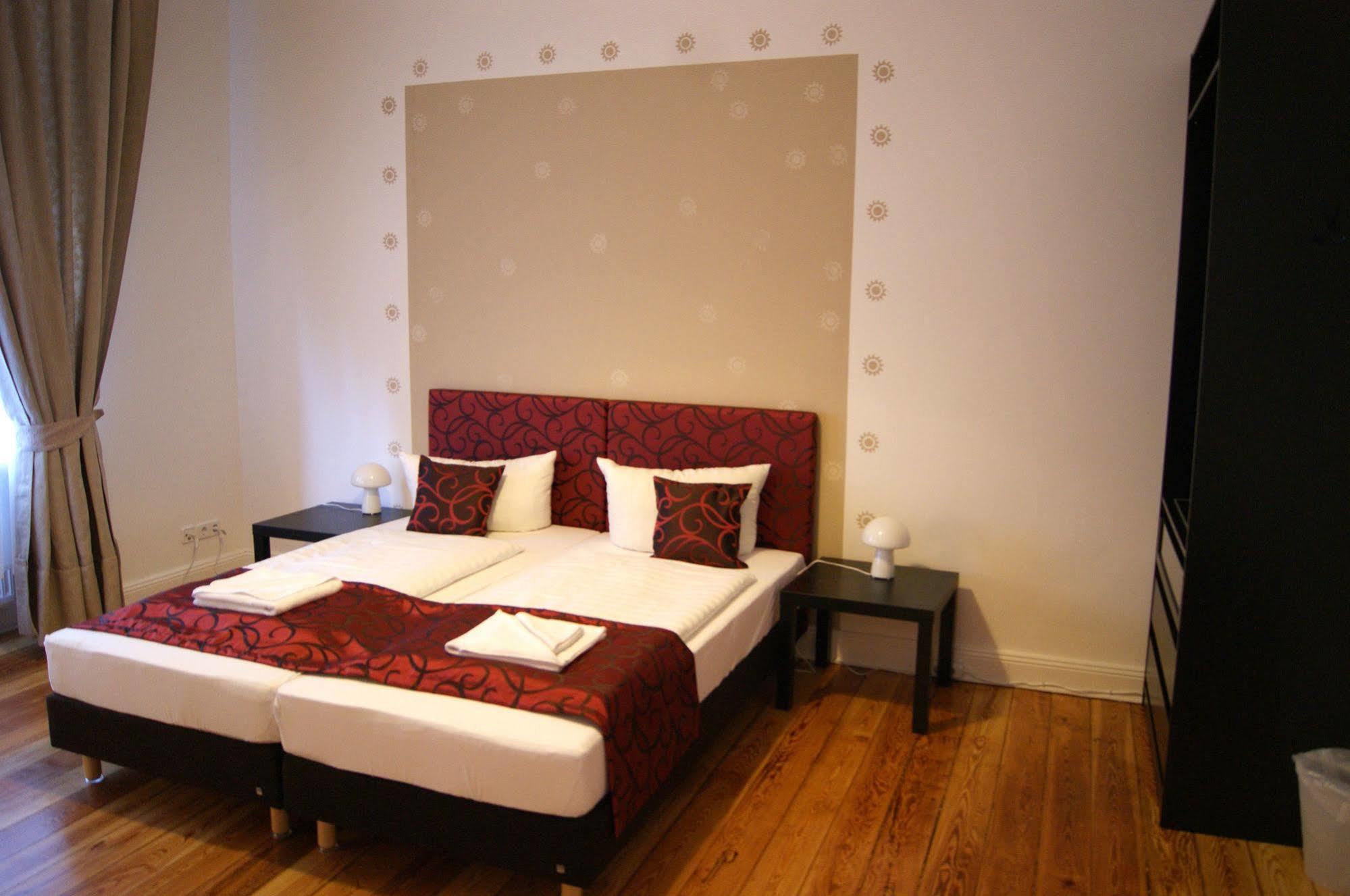 Hotel Pension Senta Berlin Kültér fotó